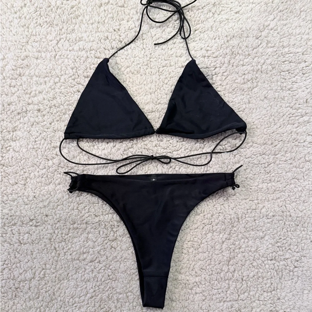 Lot of 3 Bikinis - Picture 3 of 4